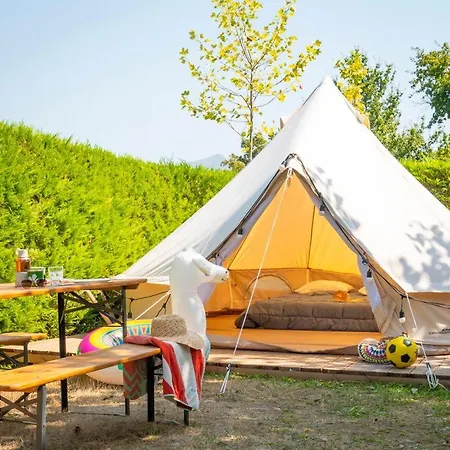Κάμπινγκ Glamping