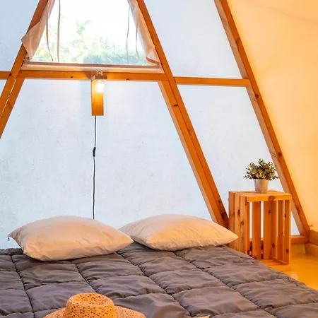 Glamping Κάμπινγκ